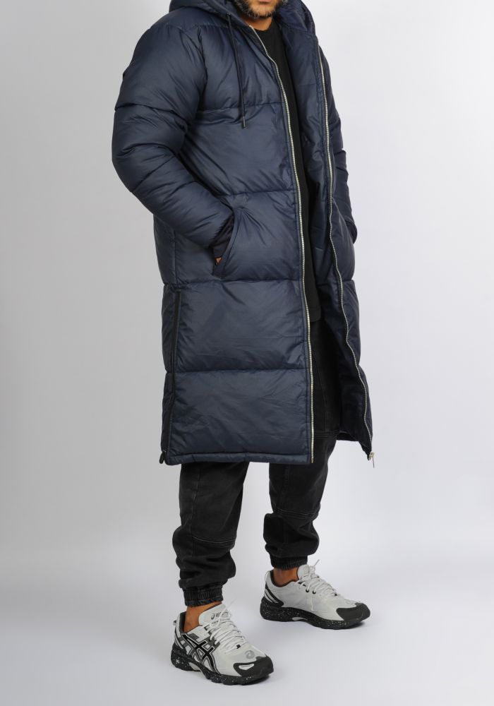 Doudoune épaisse et extra-longue SAYF... Doudoune épaisse et extra-longue SAYF...