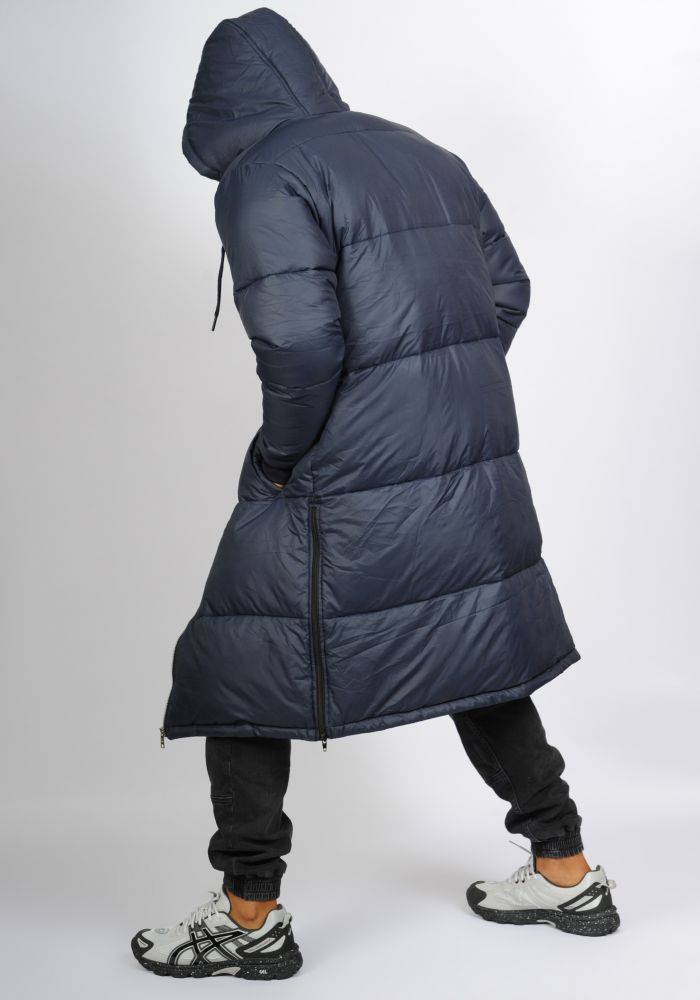 Doudoune épaisse et extra-longue SAYF... Doudoune épaisse et extra-longue SAYF...